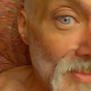 Meet your Posher, Gregory